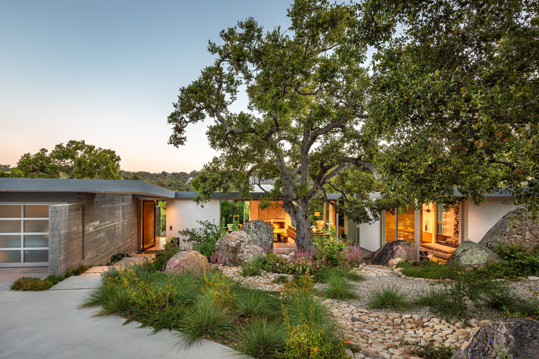 Santa-Barbara-Foothills-Residence-Modern-Exterior-Street-Garage
