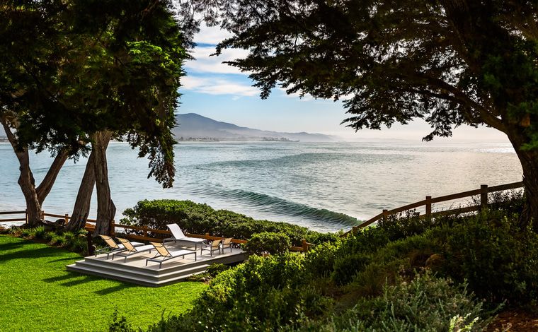 Blufftop-Coastal-Retreat-Wood-Deck-Ocean-View