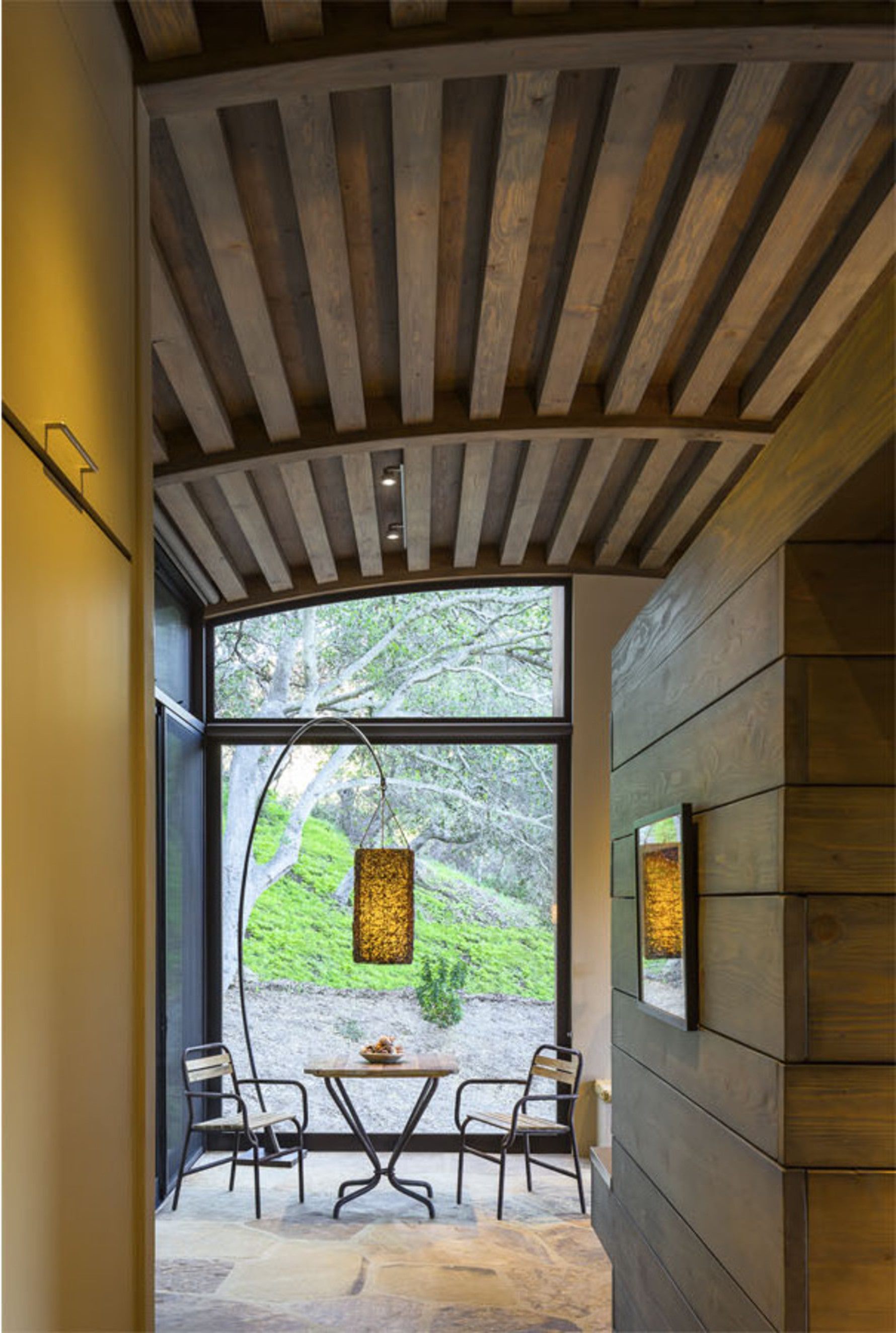 Ricon-Ranch-Wood-Beam-Ceiling-Window-seat