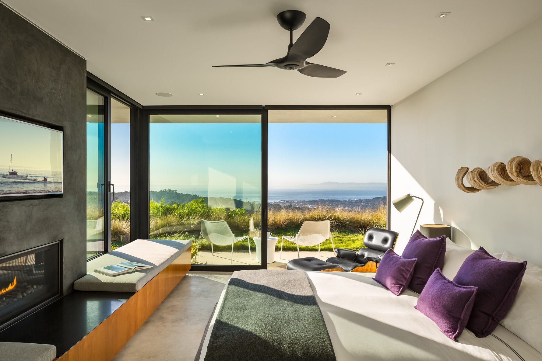 Mission-Canyon-Residence-Bedroom-Ocean-View