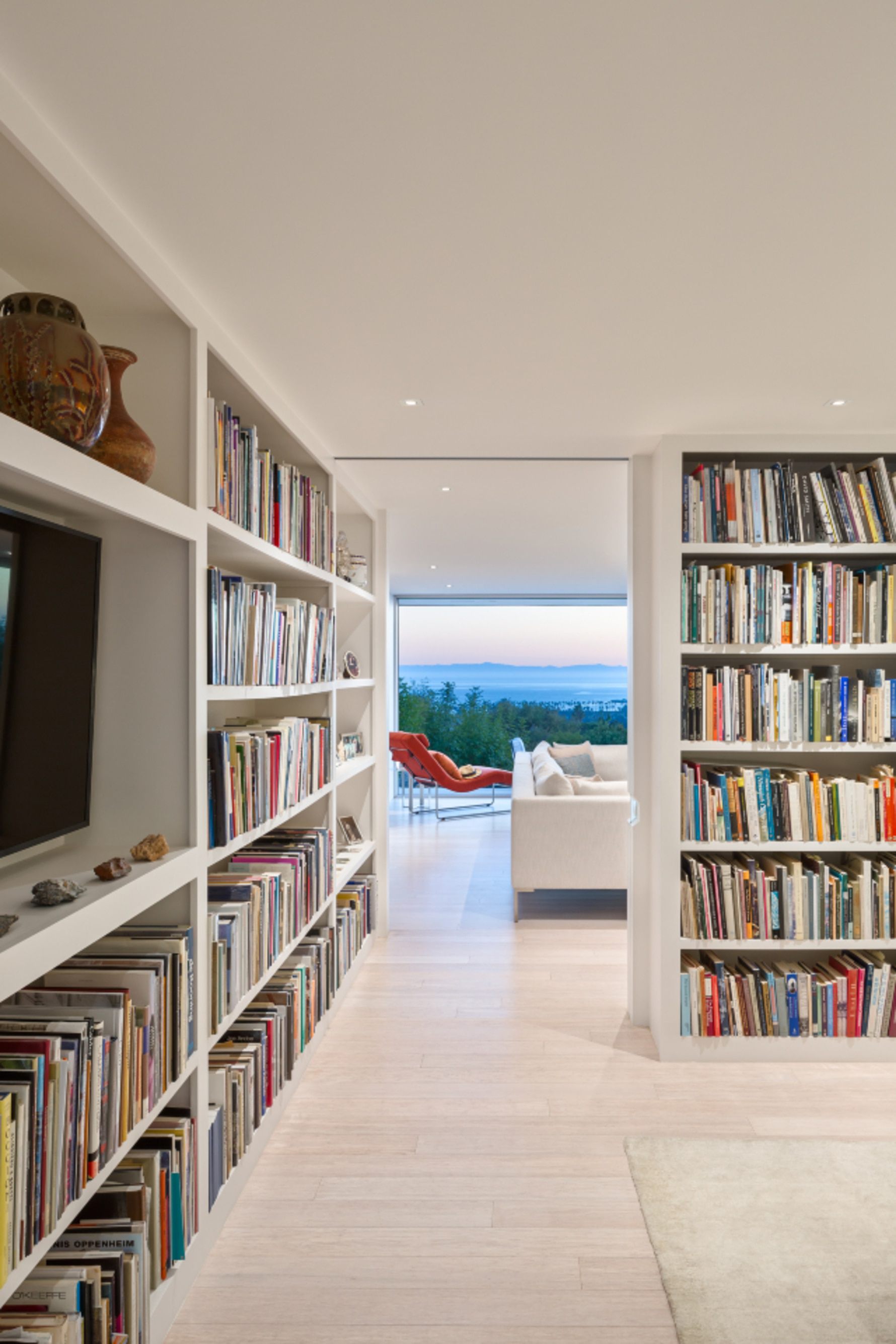 Tucker-Residence-Den-Bookshelves