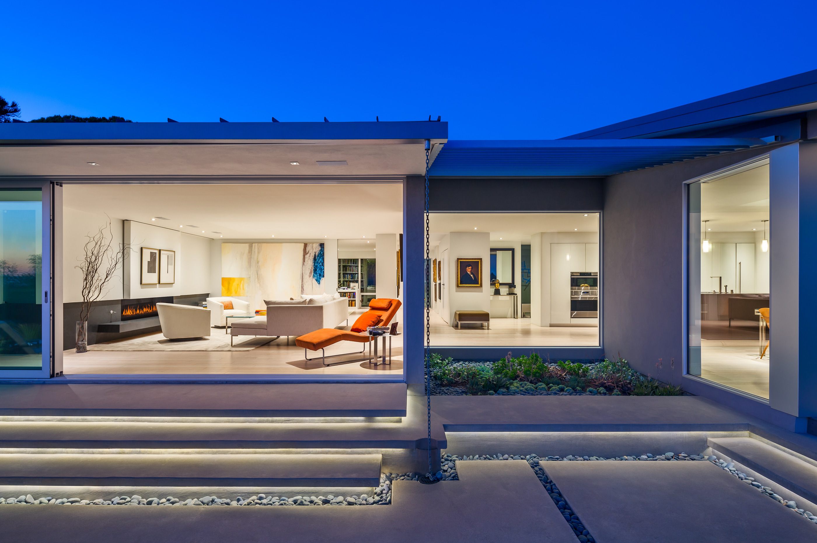 Tucker-Residence-Sliding-Patio-Doors-Rain-Chain