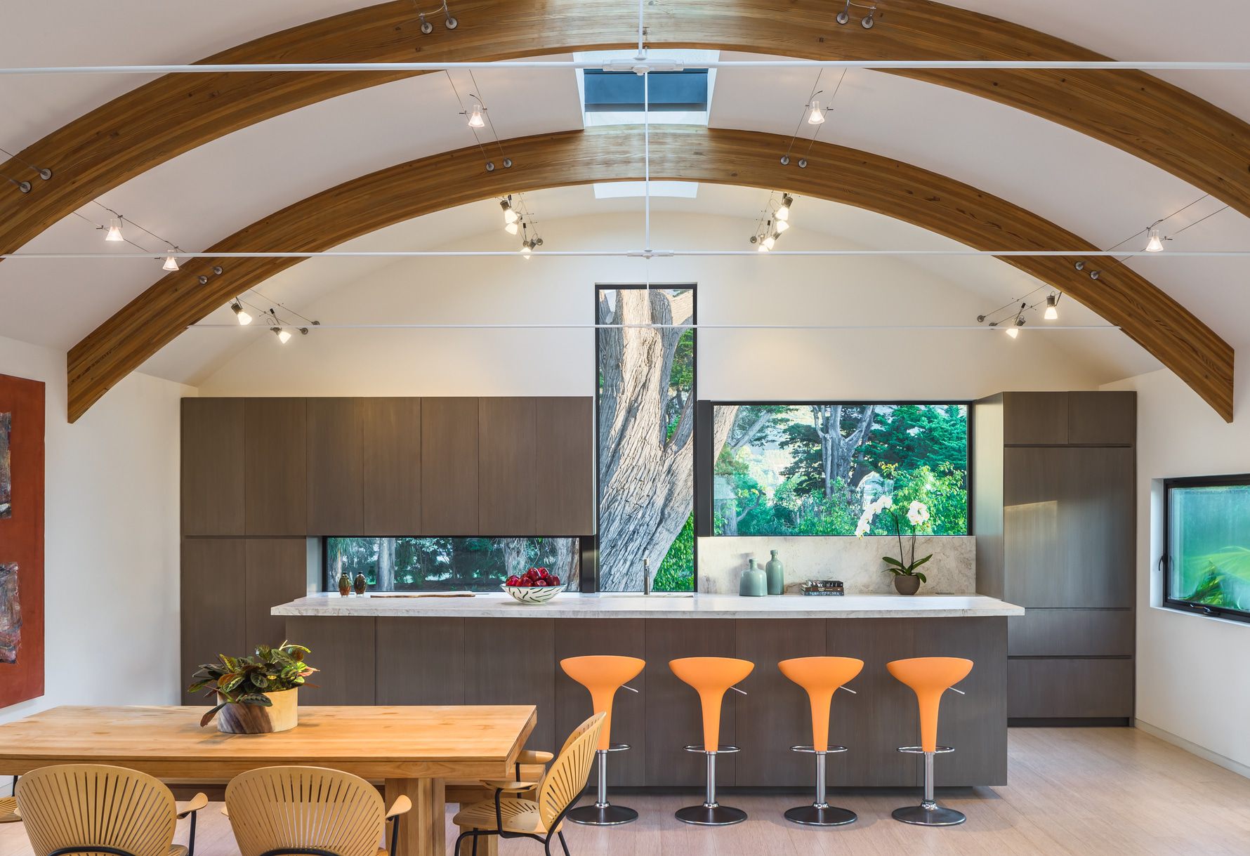 Handtmann-Guesthouse-Kitchen-Island-Glulam-Ceiling-Beams