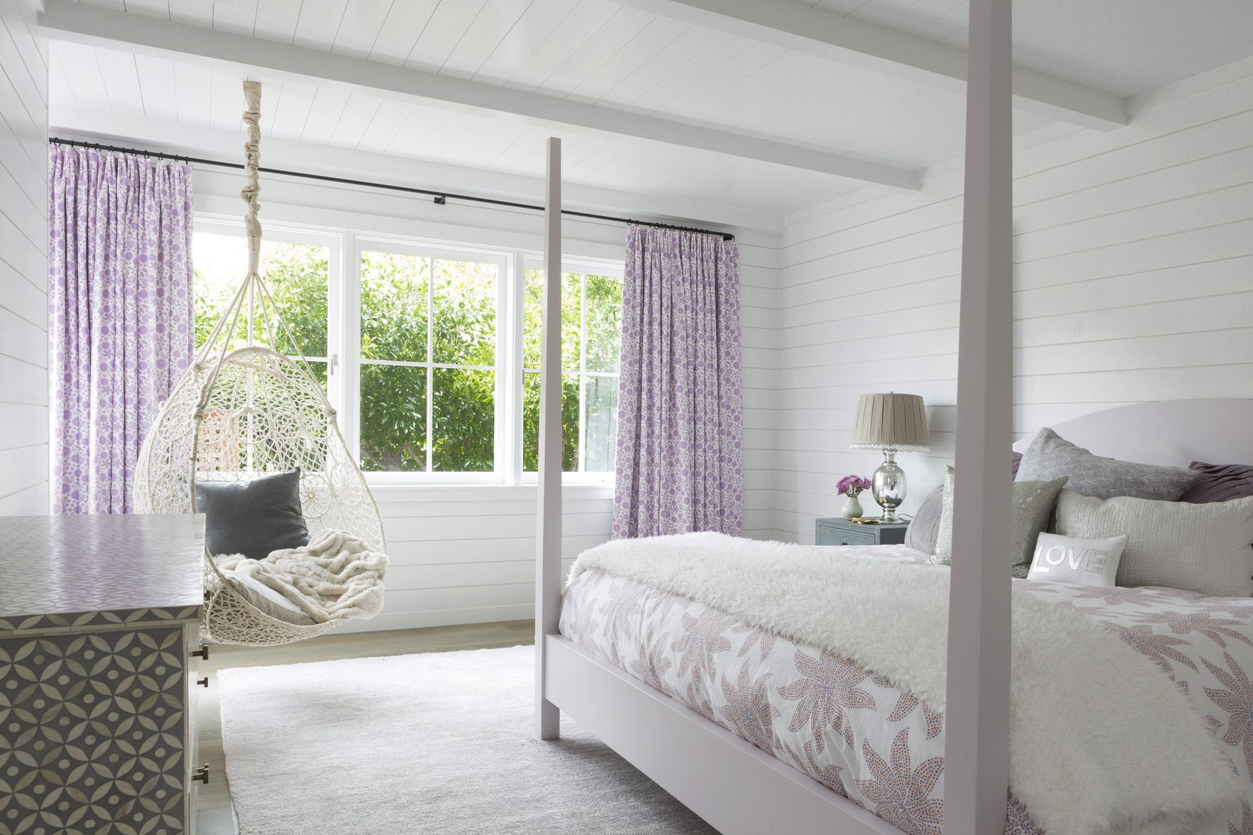 Del-Mar-Beach-House-Hanging-Chair-Bedroom