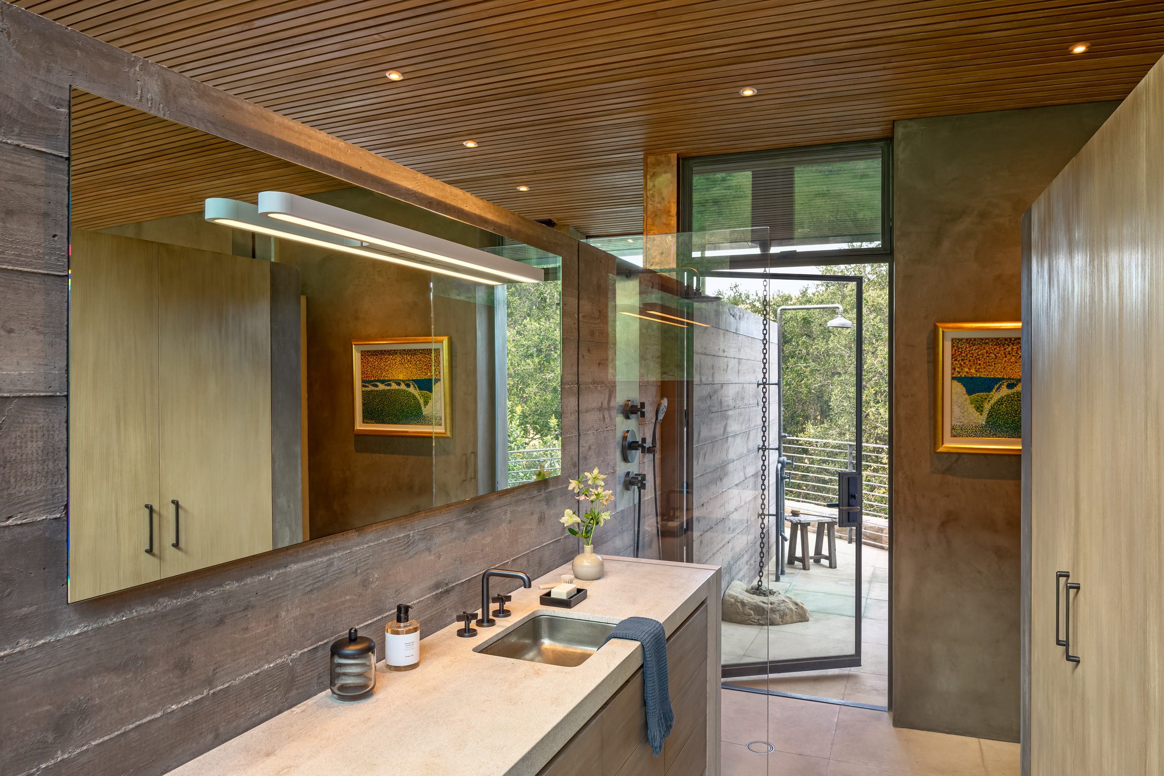 Central-Coast-Guest-House-and-Studio-Bathroom-Shower