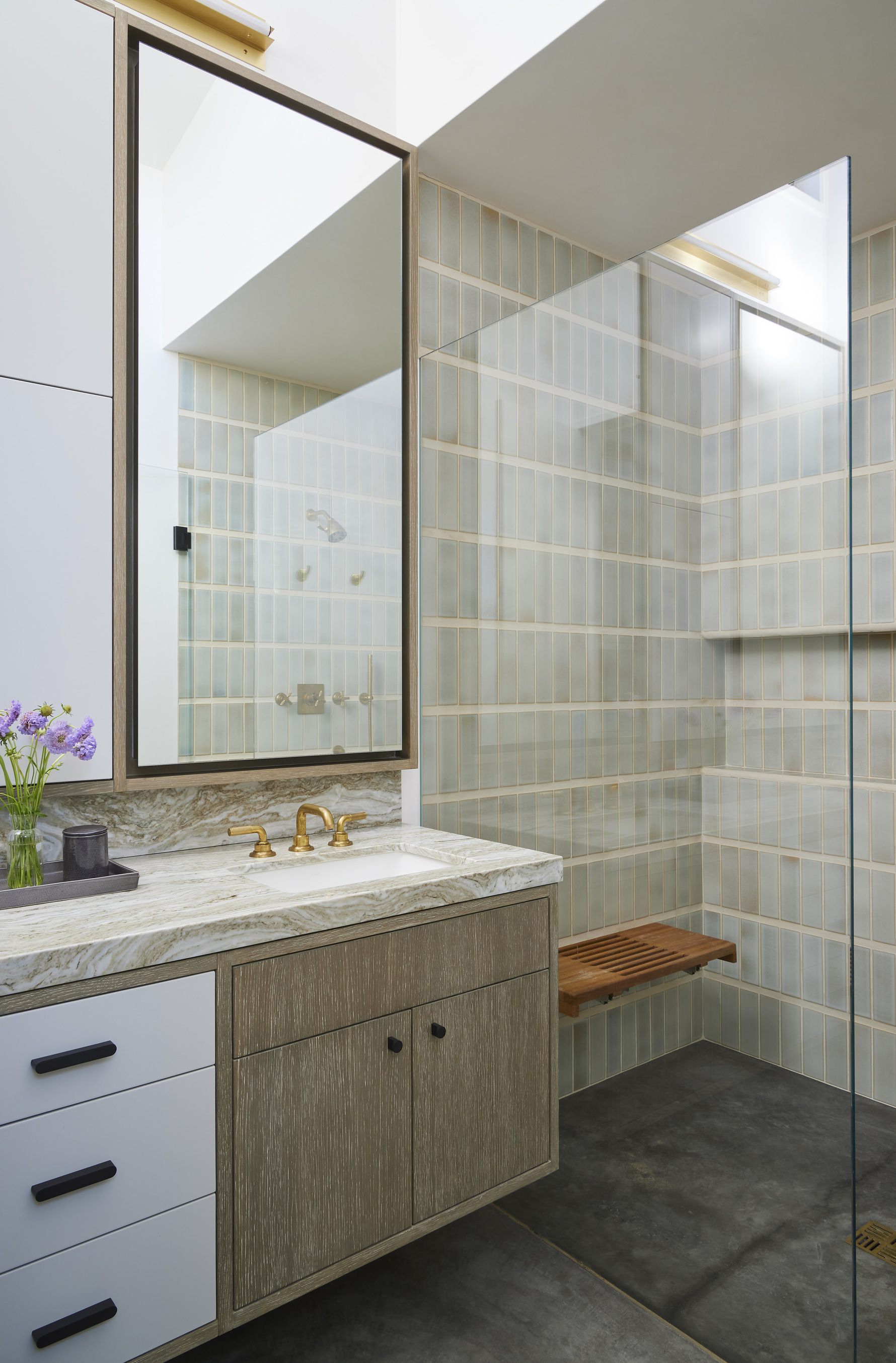 El-Estero-Beach-House-Bathroom-Vanity-Shower-Tile