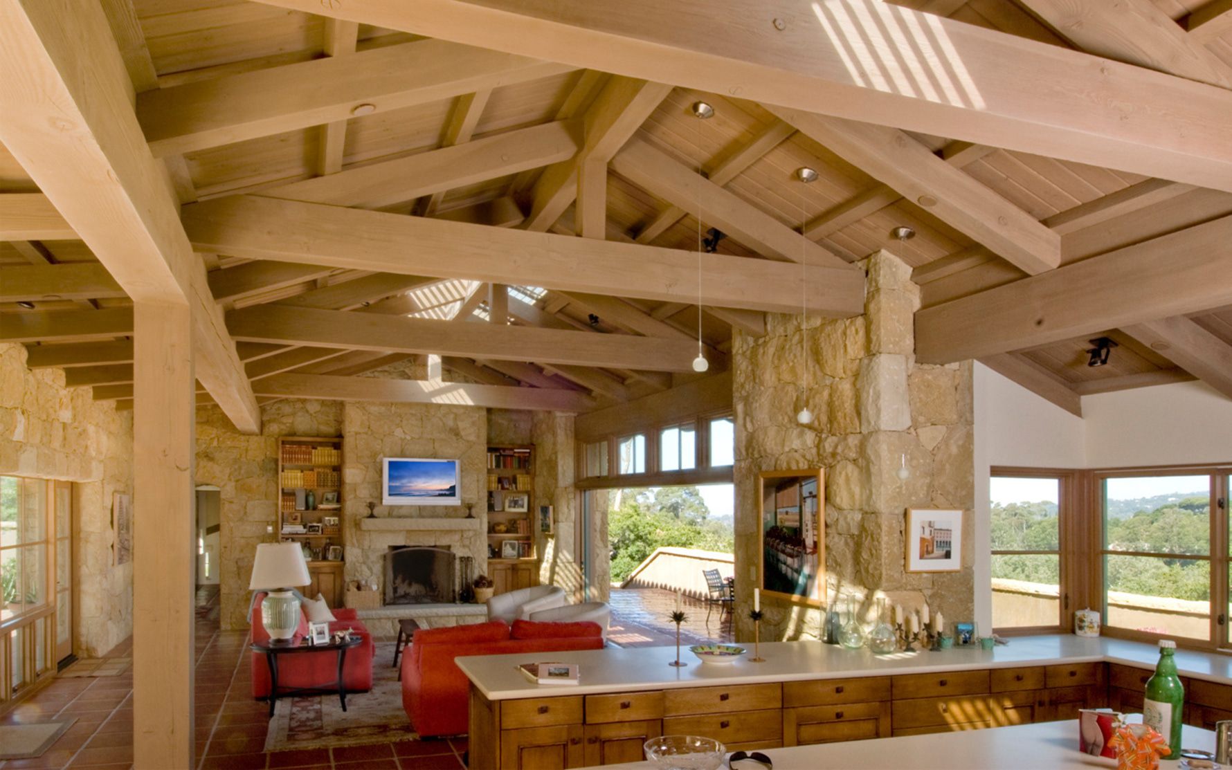 Hedrick-Residence-Great-Room-Wood-Ceiling-Trusses