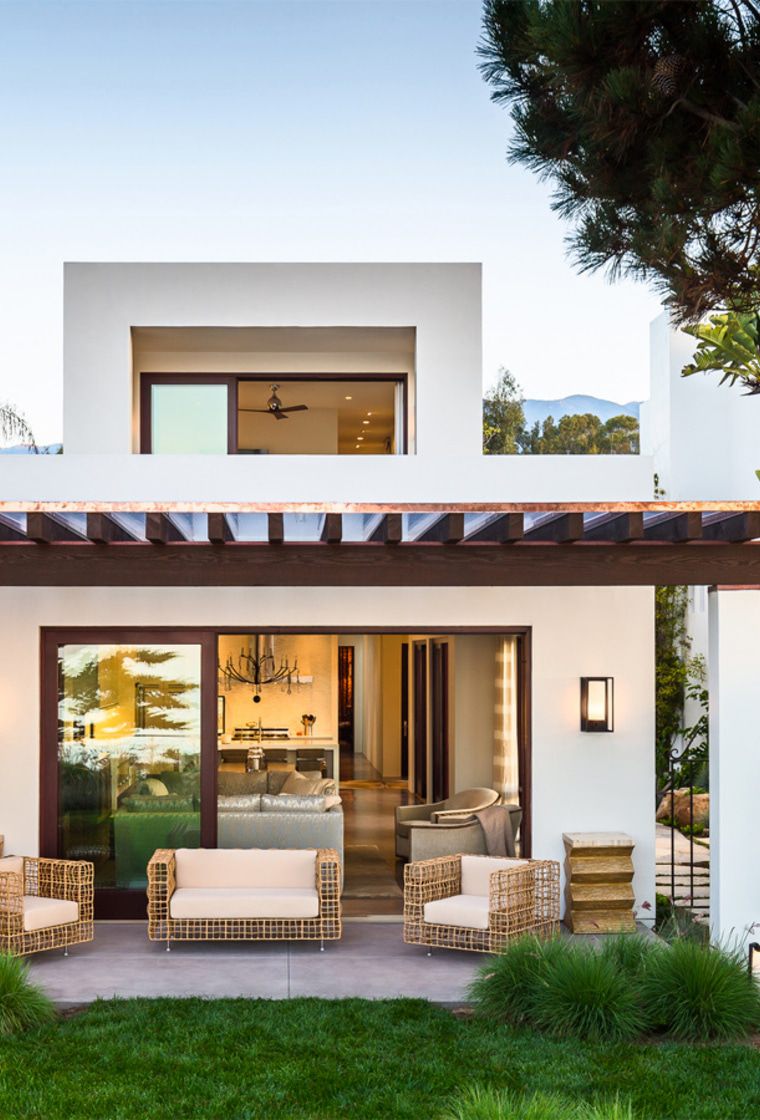 Coastal-Beach-Residence-Modern-Contemporary-Mediterranean-Exterior-Trellis