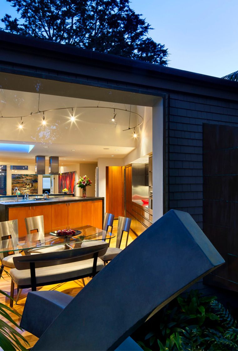 Handtmann-Residence-Bay-Window-Dining-Room