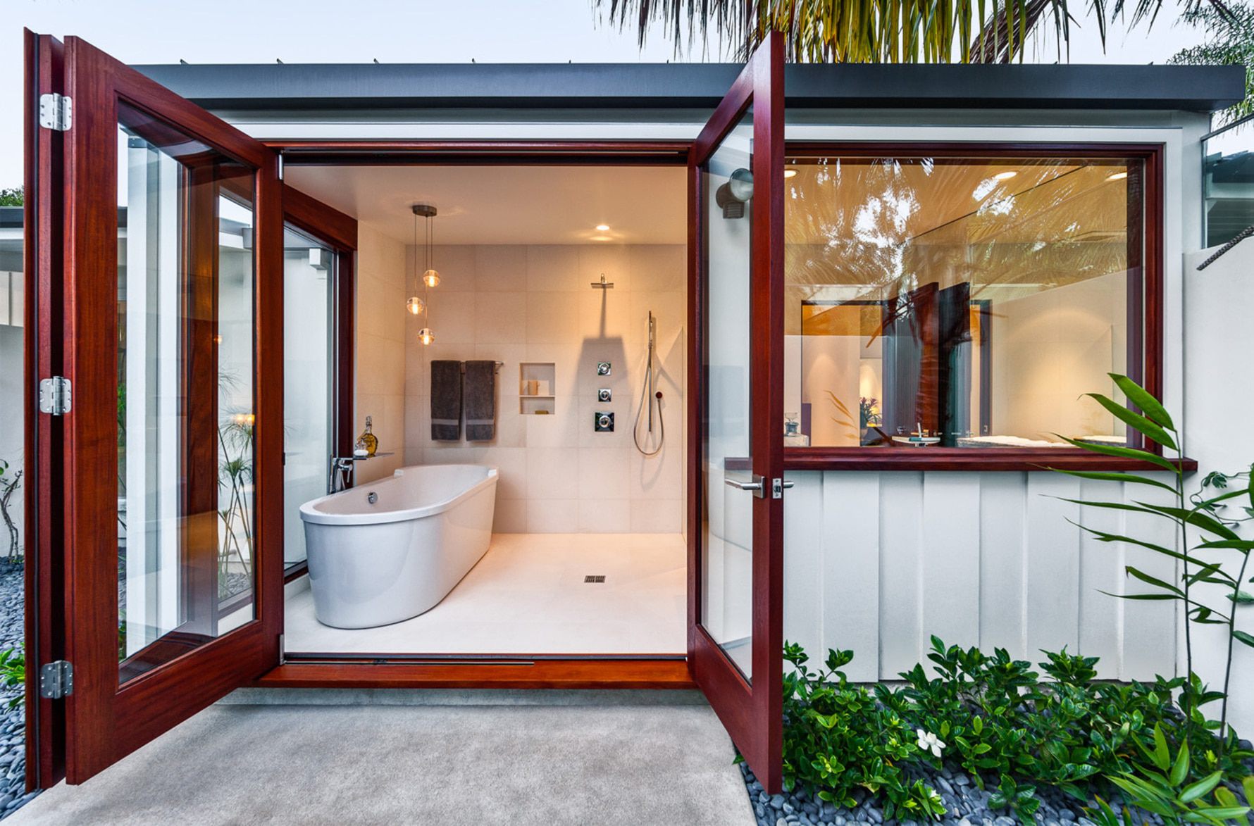 Butterfly-Beach-Villa-Bathtub-Bifold-Doors-and-Windows