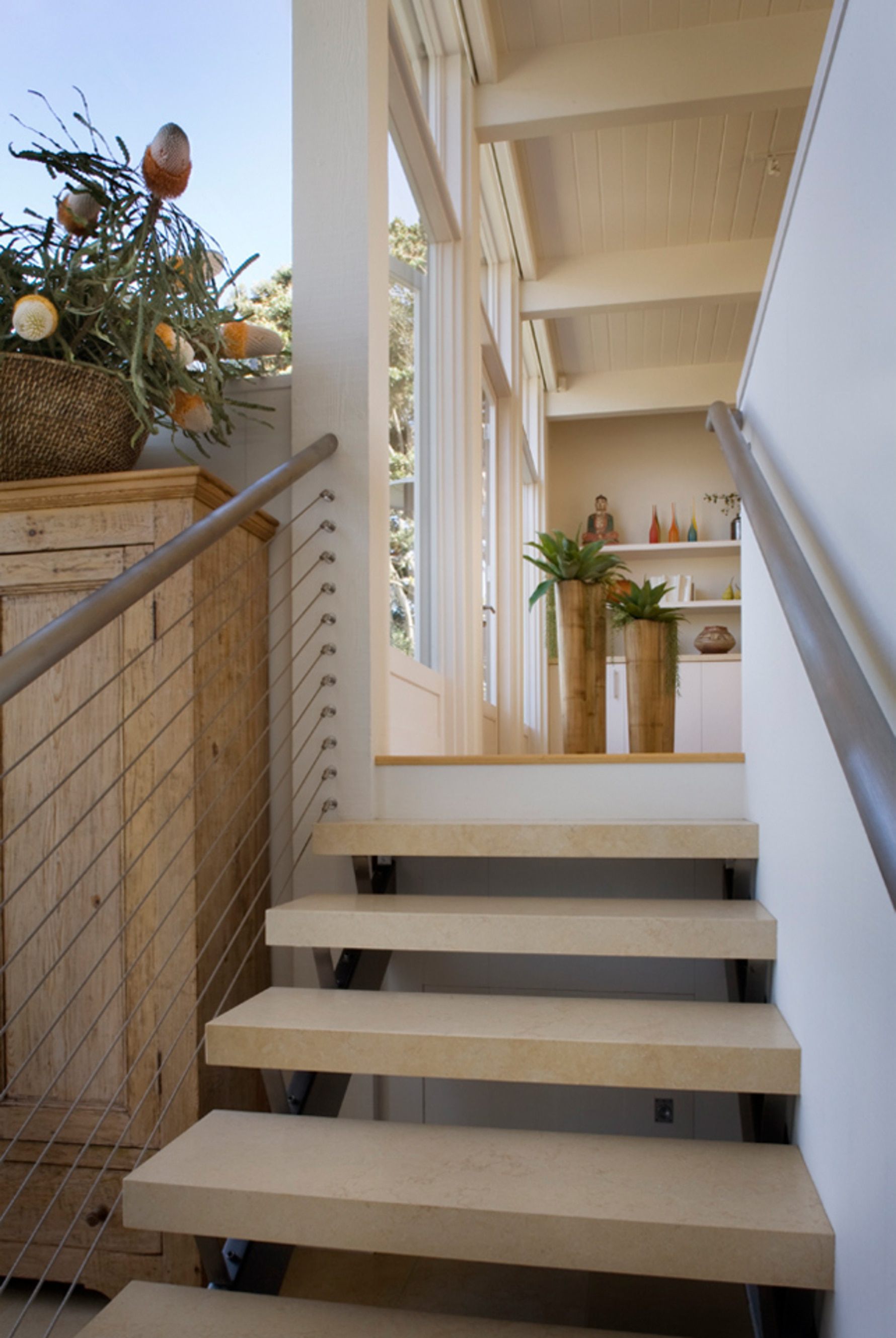 Tabasgo-Residence-Stairway-Cable-Railing