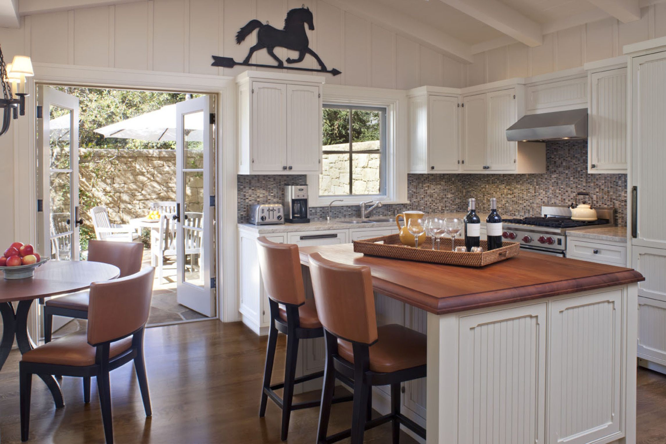 Santa-Barbara-Beach-Guest-House-Studio-Kitchen-island-Kitchen