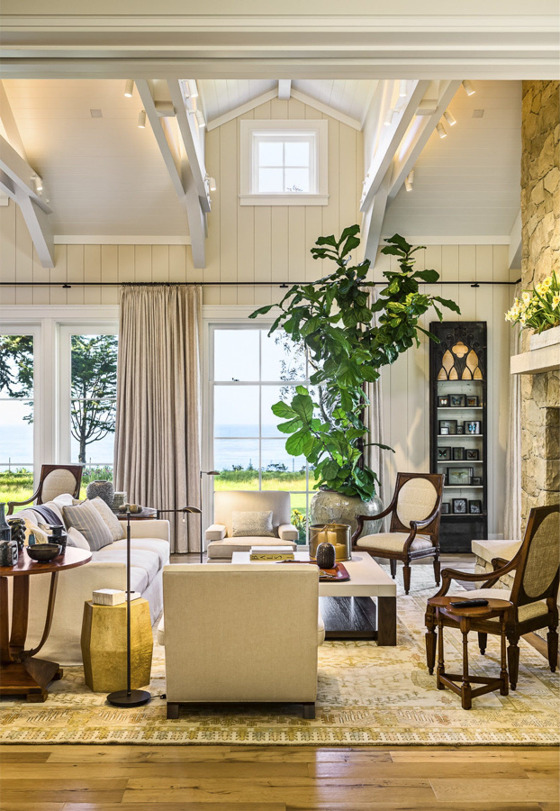 Santa-Barbara-Beach-Residence-Living-Room-Ocean-View