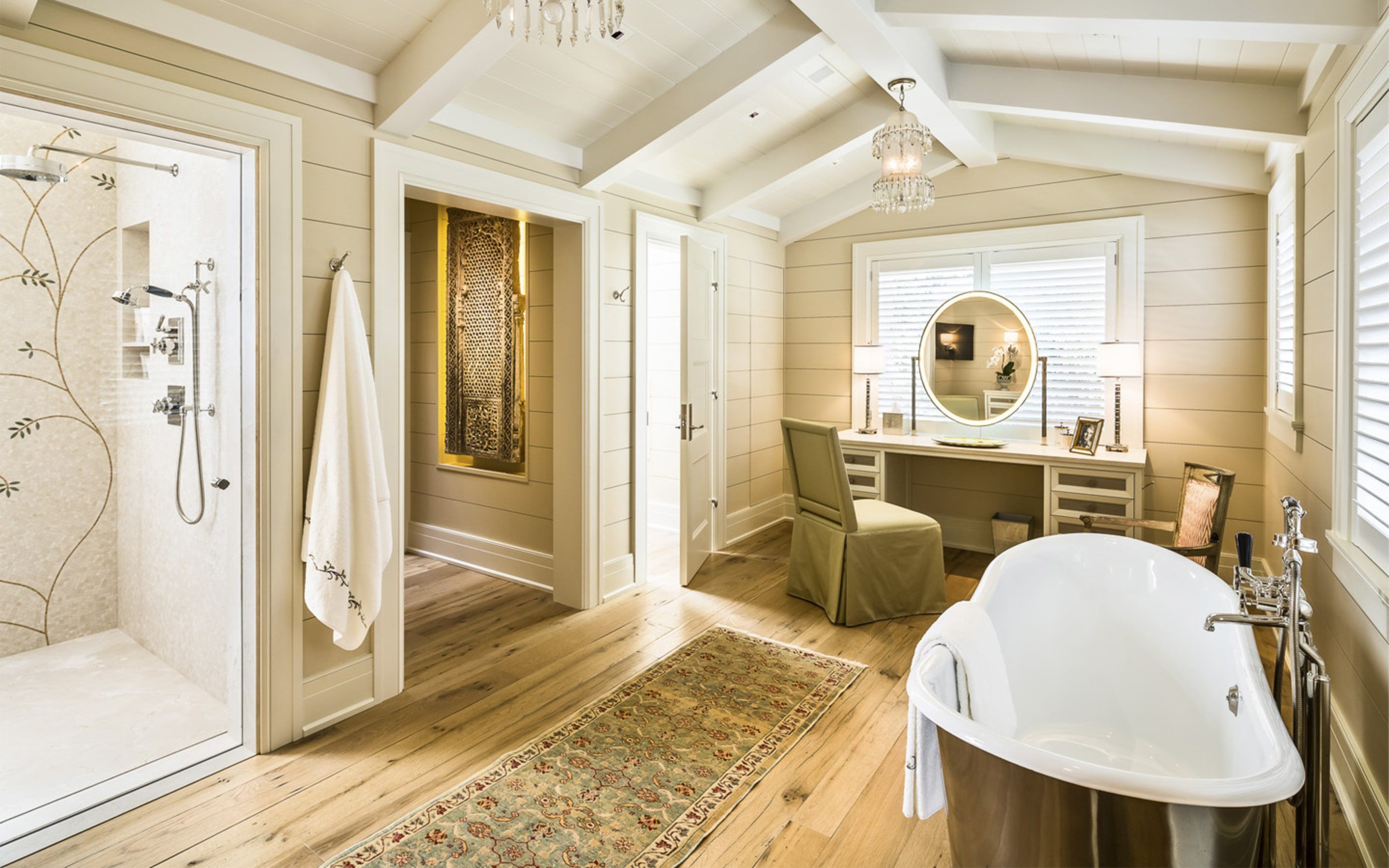 Santa-Barbara-Beach-Residence-Bathroom-Vanity-Bathtub